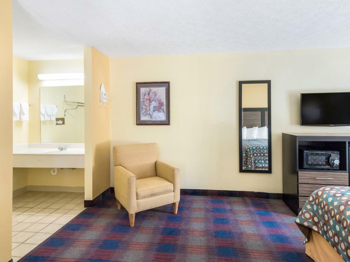 Americas Best Value Inn - Clayton Exteriör bild